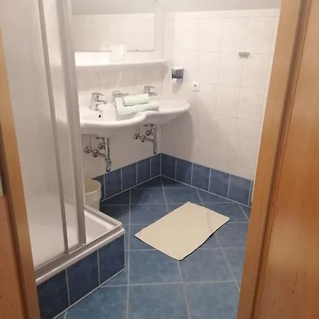 Hostel Jugendgaestehaus Tauernruh