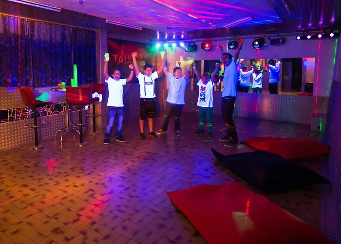 Jugendgaestehaus Tauernruh ホステル ラートシュタット